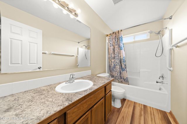 9192 N GREAT HALL DR, Hayden, ID 83835