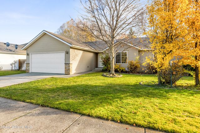 9192 N GREAT HALL DR, Hayden, ID 83835