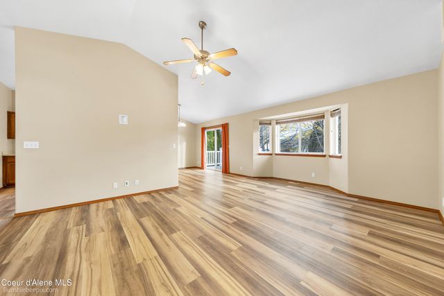 9192 N GREAT HALL DR, Hayden, ID 83835