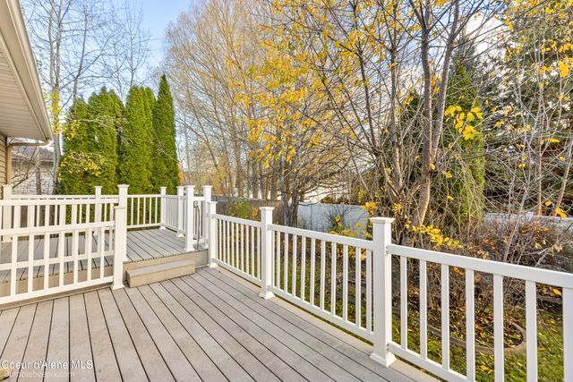 9192 N GREAT HALL DR, Hayden, ID 83835