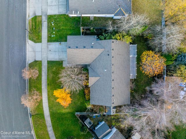 9192 N GREAT HALL DR, Hayden, ID 83835