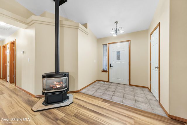 9192 N GREAT HALL DR, Hayden, ID 83835