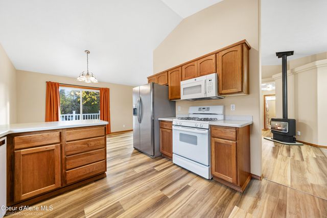 9192 N GREAT HALL DR, Hayden, ID 83835