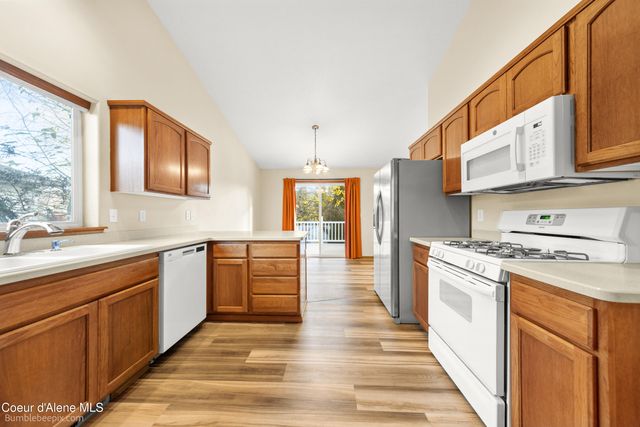 9192 N GREAT HALL DR, Hayden, ID 83835