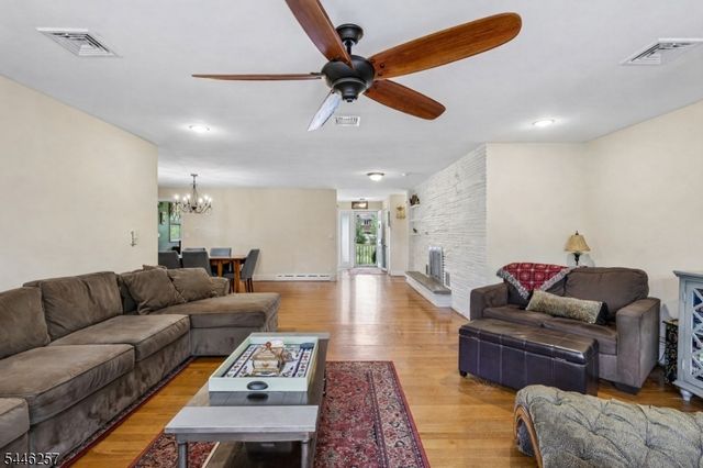 695 Berdan Ave, Wayne Twp., NJ 07470