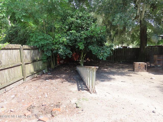 2295 LAKE Drive, Jacksonville, FL 32246