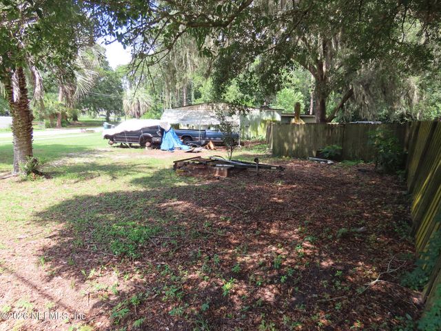 2295 LAKE Drive, Jacksonville, FL 32246