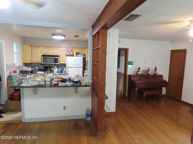 2295 LAKE Drive, Jacksonville, FL 32246