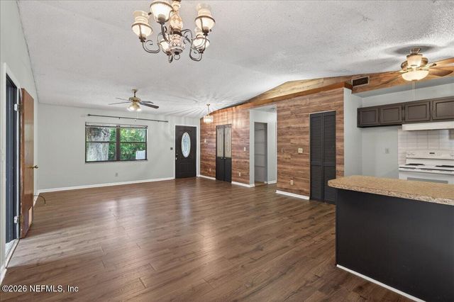 535 S PROSPECT Street, Crescent City, FL 32112