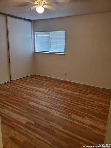 7906 FALCON RIDGE DR, San Antonio, TX 78239