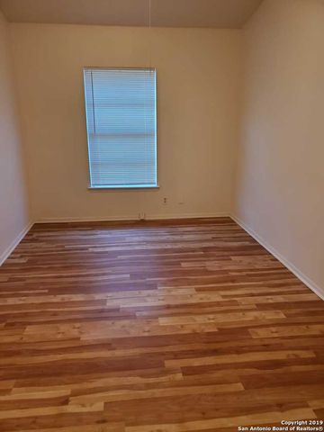 7906 FALCON RIDGE DR, San Antonio, TX 78239