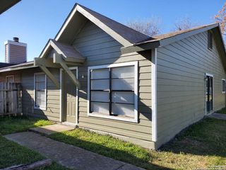 7906 FALCON RIDGE DR, San Antonio, TX 78239