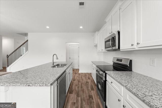 528 Lillian Way, Statham, GA 30666