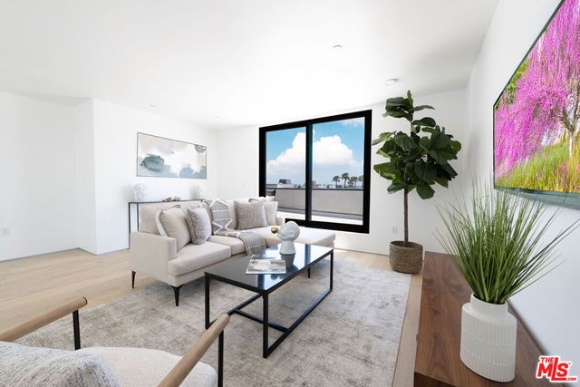 1361 Kelton Avenue 502, Los Angeles, CA 90024