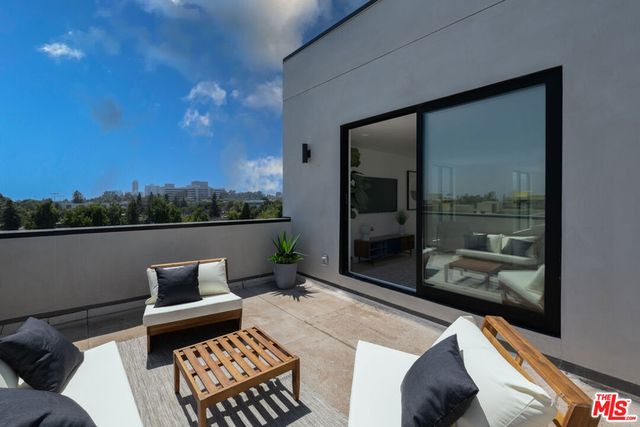 1361 Kelton Avenue 502, Los Angeles, CA 90024