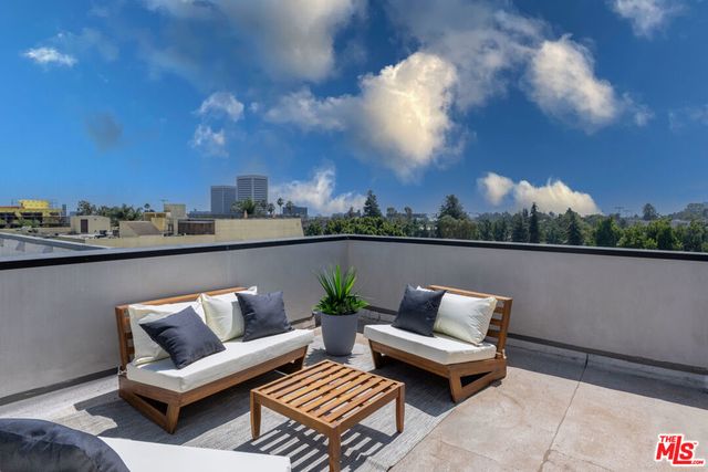 1361 Kelton Avenue 502, Los Angeles, CA 90024