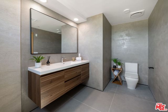 1361 Kelton Avenue 502, Los Angeles, CA 90024