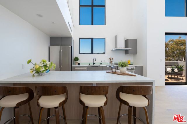 1361 Kelton Avenue 502, Los Angeles, CA 90024