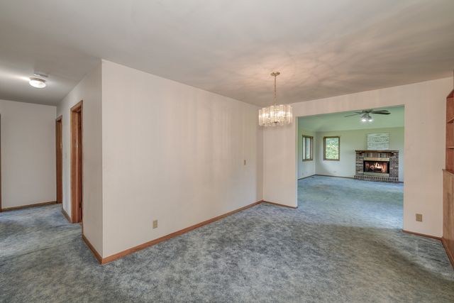 402 N First Street, Elburn, IL 60119