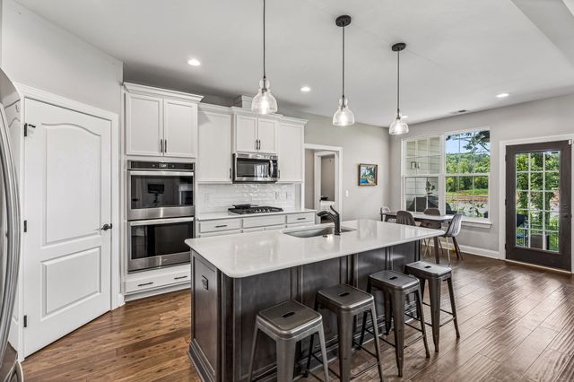 6820 Kew Gdn, Smyrna, TN 37167