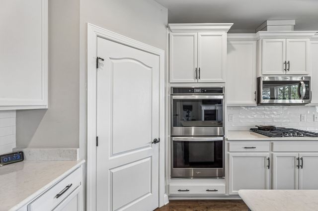 6820 Kew Gdn, Smyrna, TN 37167
