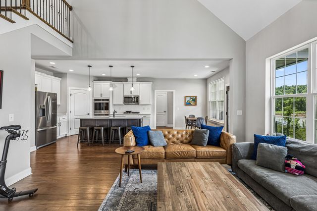 6820 Kew Gdn, Smyrna, TN 37167