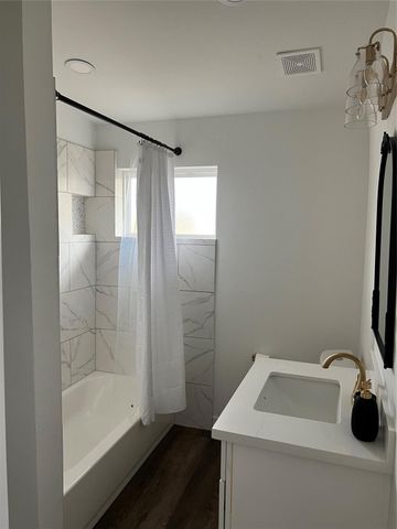 2205 Rosewood Street, Houston, TX 77004