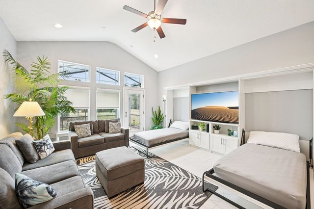 37 Alafia Ct, St Augustine, FL 32084