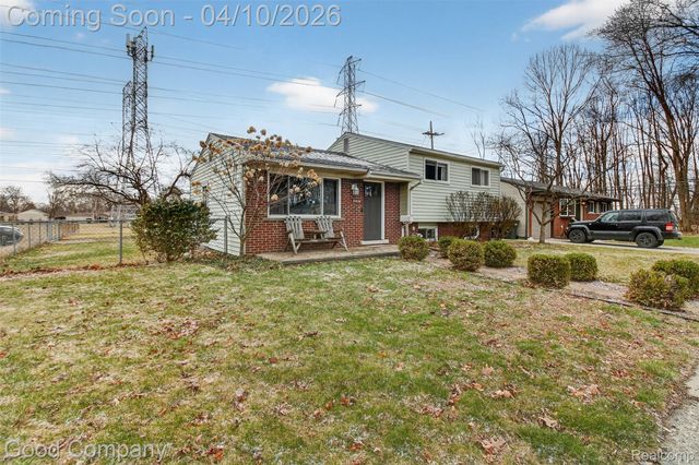 41036 Paign Drive, Sterling Heights, MI 48313