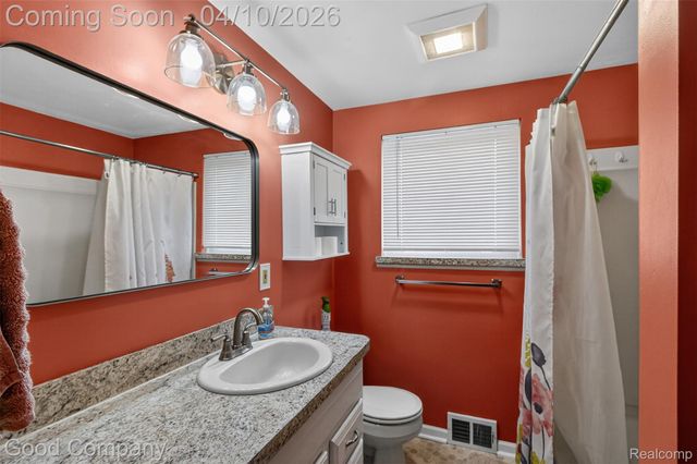 41036 Paign Drive, Sterling Heights, MI 48313