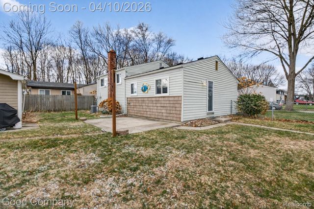 41036 Paign Drive, Sterling Heights, MI 48313