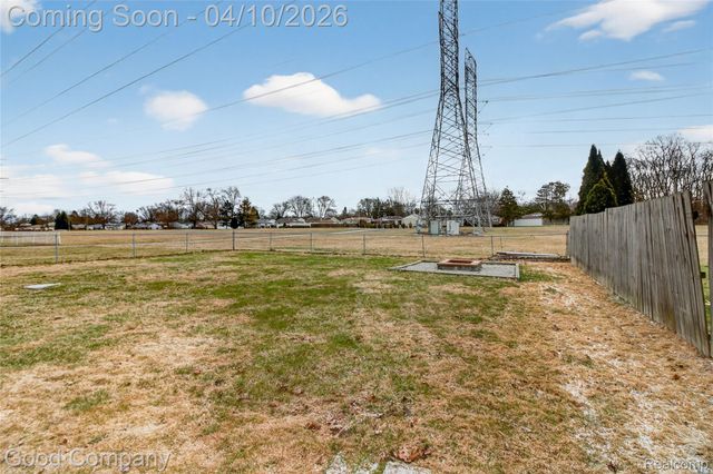 41036 Paign Drive, Sterling Heights, MI 48313