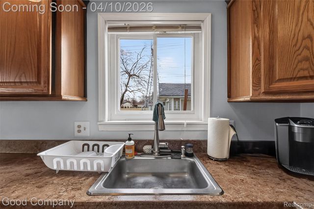 41036 Paign Drive, Sterling Heights, MI 48313