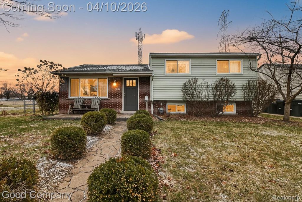 41036 Paign Drive, Sterling Heights, MI 48313