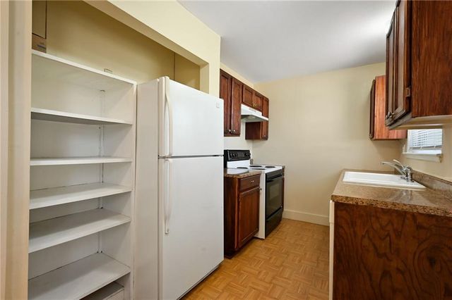 2602 S 48th Street, Kansas City, KS 66106