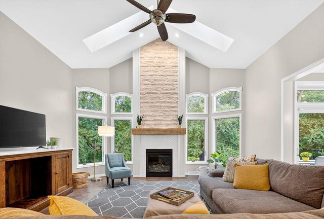 478 HAWTHORNE STREET, Neenah, WI 54956