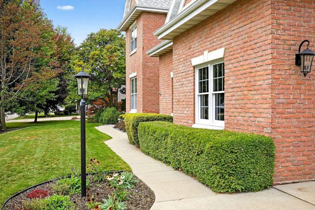 478 HAWTHORNE STREET, Neenah, WI 54956