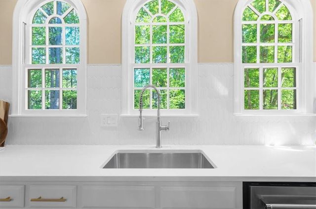 11005 Wilshire Chase Drive, Johns Creek, GA 30097