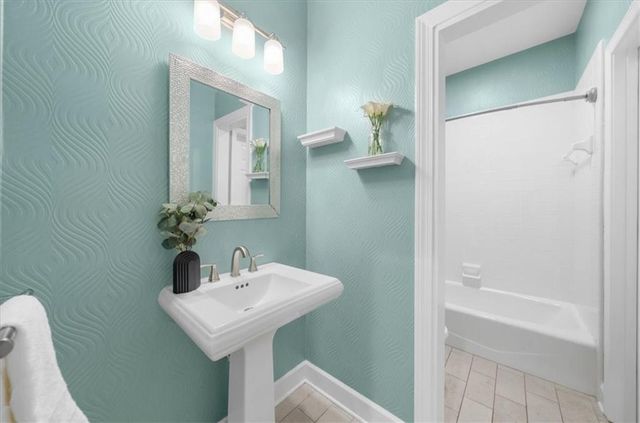 11005 Wilshire Chase Drive, Johns Creek, GA 30097