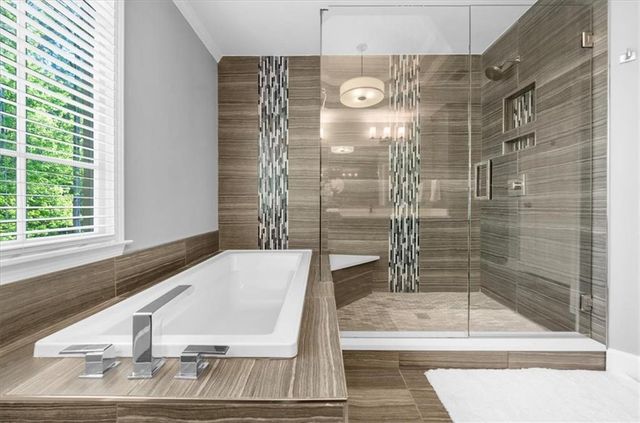 11005 Wilshire Chase Drive, Johns Creek, GA 30097