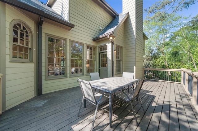 11005 Wilshire Chase Drive, Johns Creek, GA 30097