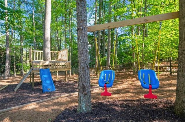 11005 Wilshire Chase Drive, Johns Creek, GA 30097