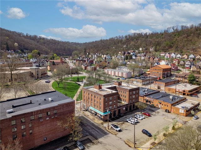 106 Herman Ave, Wilmerding, PA 15148