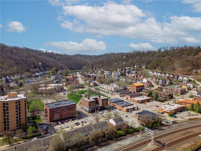 106 Herman Ave, Wilmerding, PA 15148