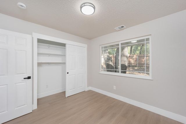 5701 Maywood Dr, Foresthill, CA 95631