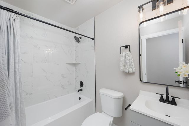 5701 Maywood Dr, Foresthill, CA 95631