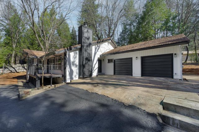 5701 Maywood Dr, Foresthill, CA 95631