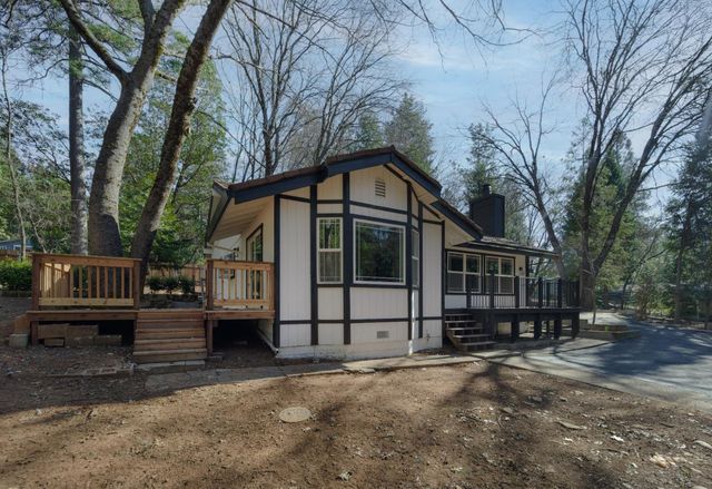 5701 Maywood Dr, Foresthill, CA 95631