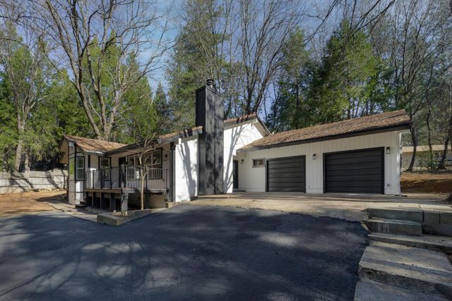 5701 Maywood Dr, Foresthill, CA 95631