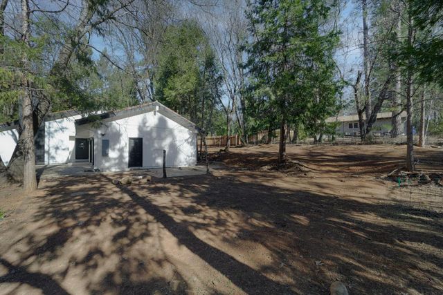 5701 Maywood Dr, Foresthill, CA 95631